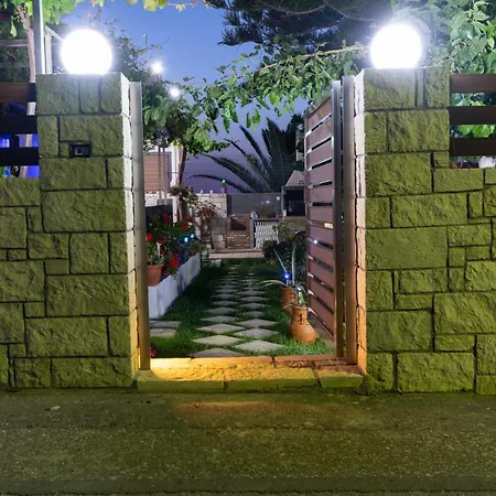 Blue Heaven Будинок відпочинку Херсонісос